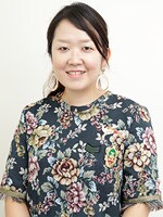 林 佳子