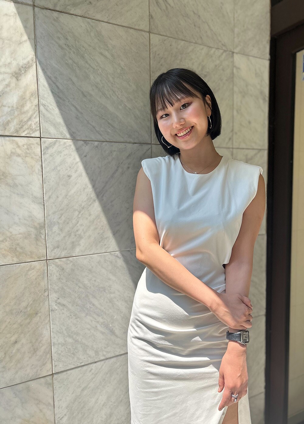 指示通りにカメラに向かって笑顔で振り向いたもの(撮影/Jo Moriyama)
