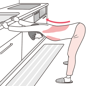 キッチンで｜背中の筋肉を動かして、巡りのいいからだに