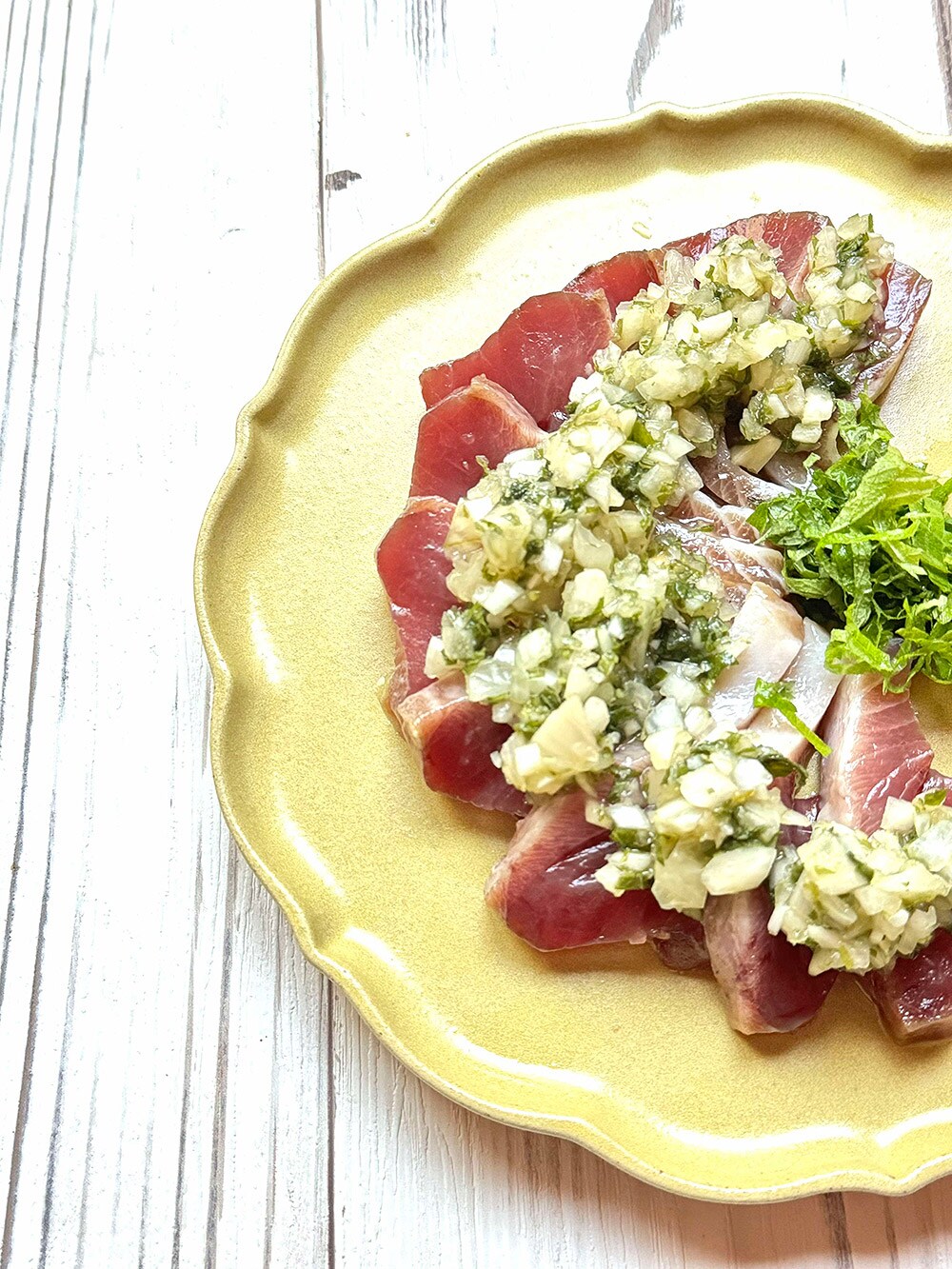 カツオの玉ねぎ大葉ドレッシングがけ